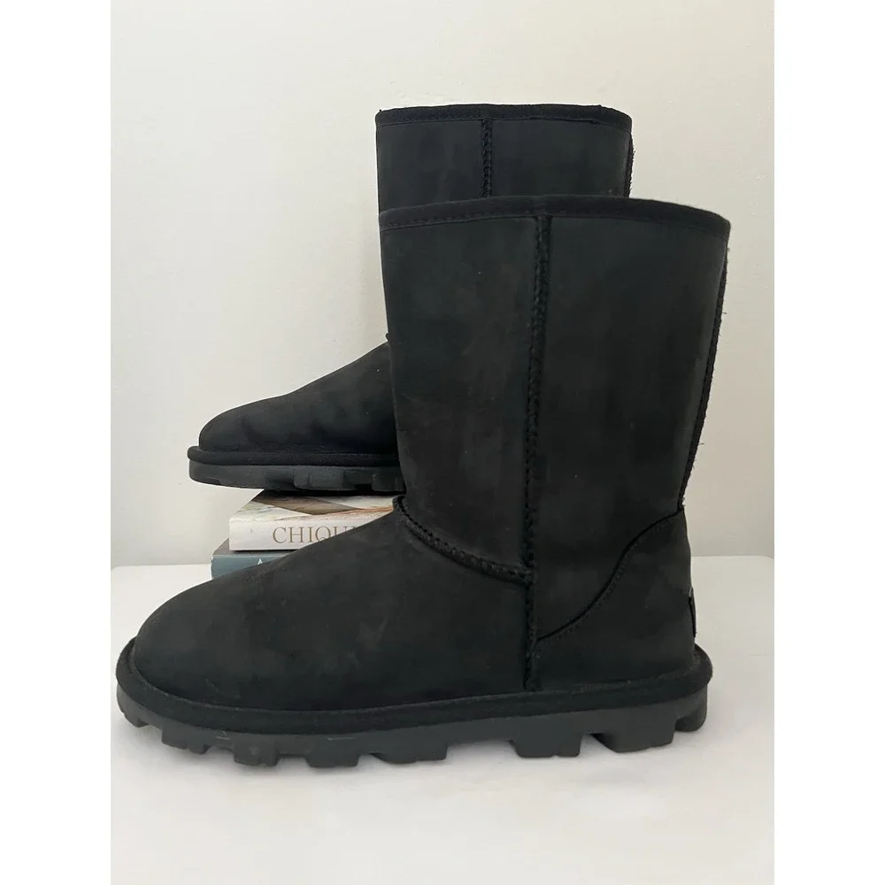 Ugg Essential Short Black Waterproof‎ Leather Warm Comfort Boots Shoes Wool Sz 7